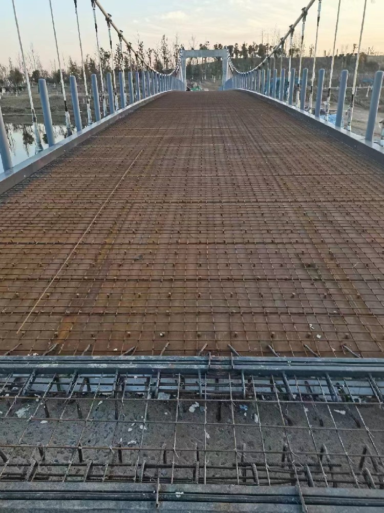 高聚物  快速修补料 ◆ 桥梁铺装层的更换修补